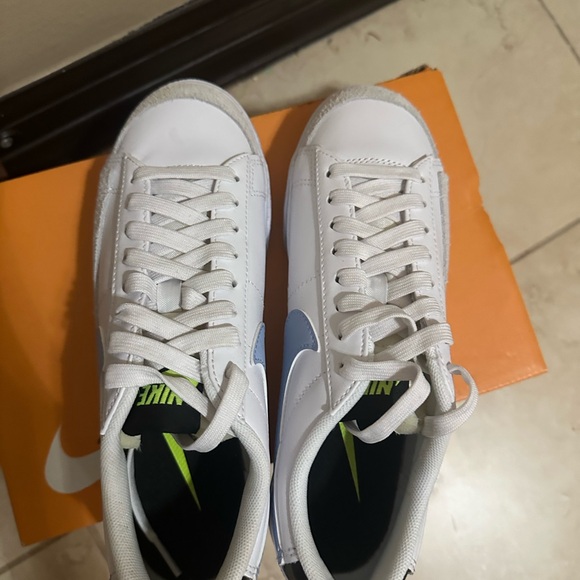 nike low platform blazers NWT - Picture 3 of 7